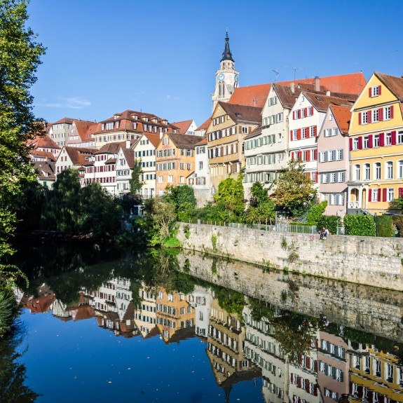 Bunte Häuserfassaden der Tübingen Stadt